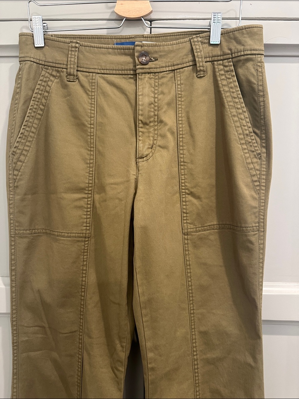 Old Navy Wide-Leg Utility Pants in Olive - Picture 2 of 8